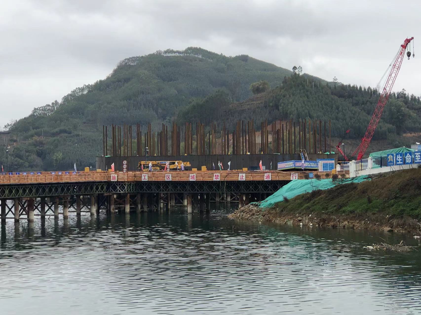 灵川县广西岩滩特大桥高速路监控安装项目